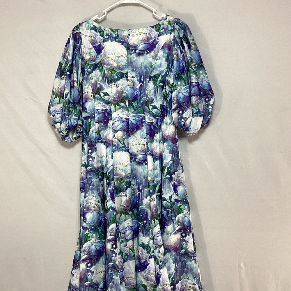 NWT Dahlia Mac Phee floral Maxi Dress in Blue and White - Picture 6 of 16